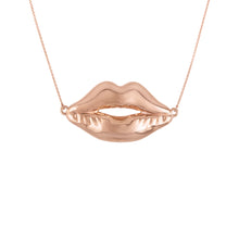 18k Gold Chain with Lip Pendant