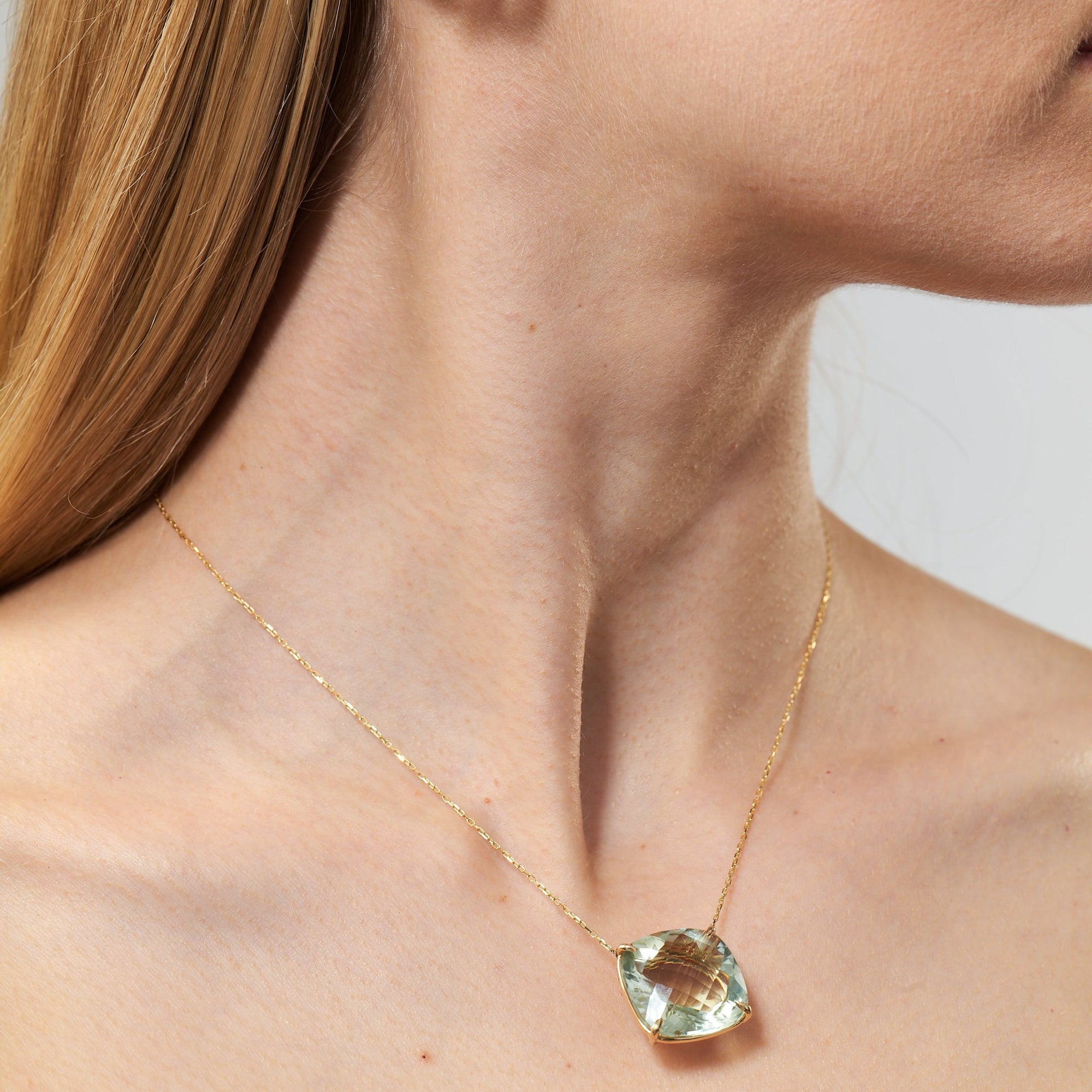 18k Gold Chain with Cushion Cut Prasiolite